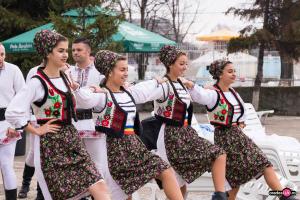Spectacol Folcloric la Ștrand Apollo-Felix  Spectacol Folcloric la Ștrand Apollo-Felix